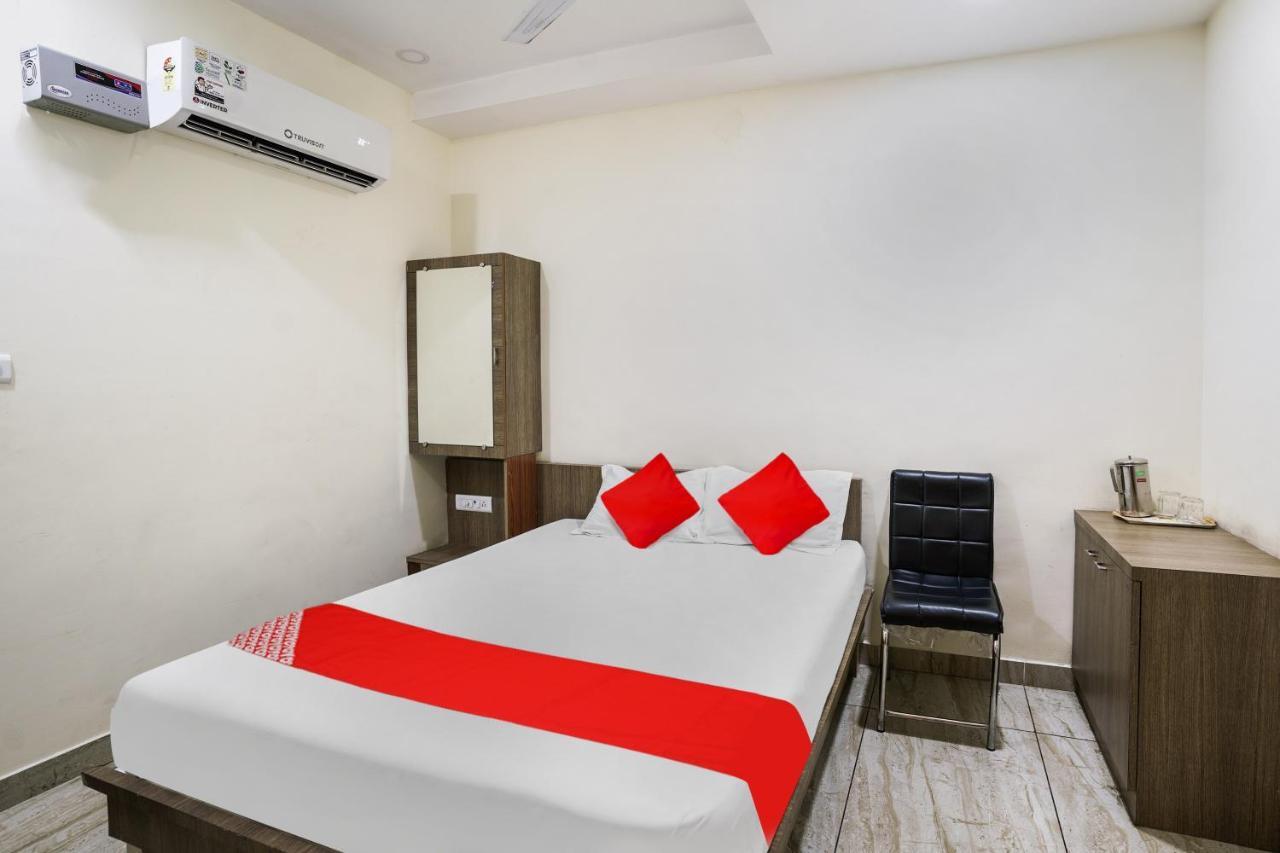 Oyo Flagship Pawan Park Hotel Vellore Exterior foto