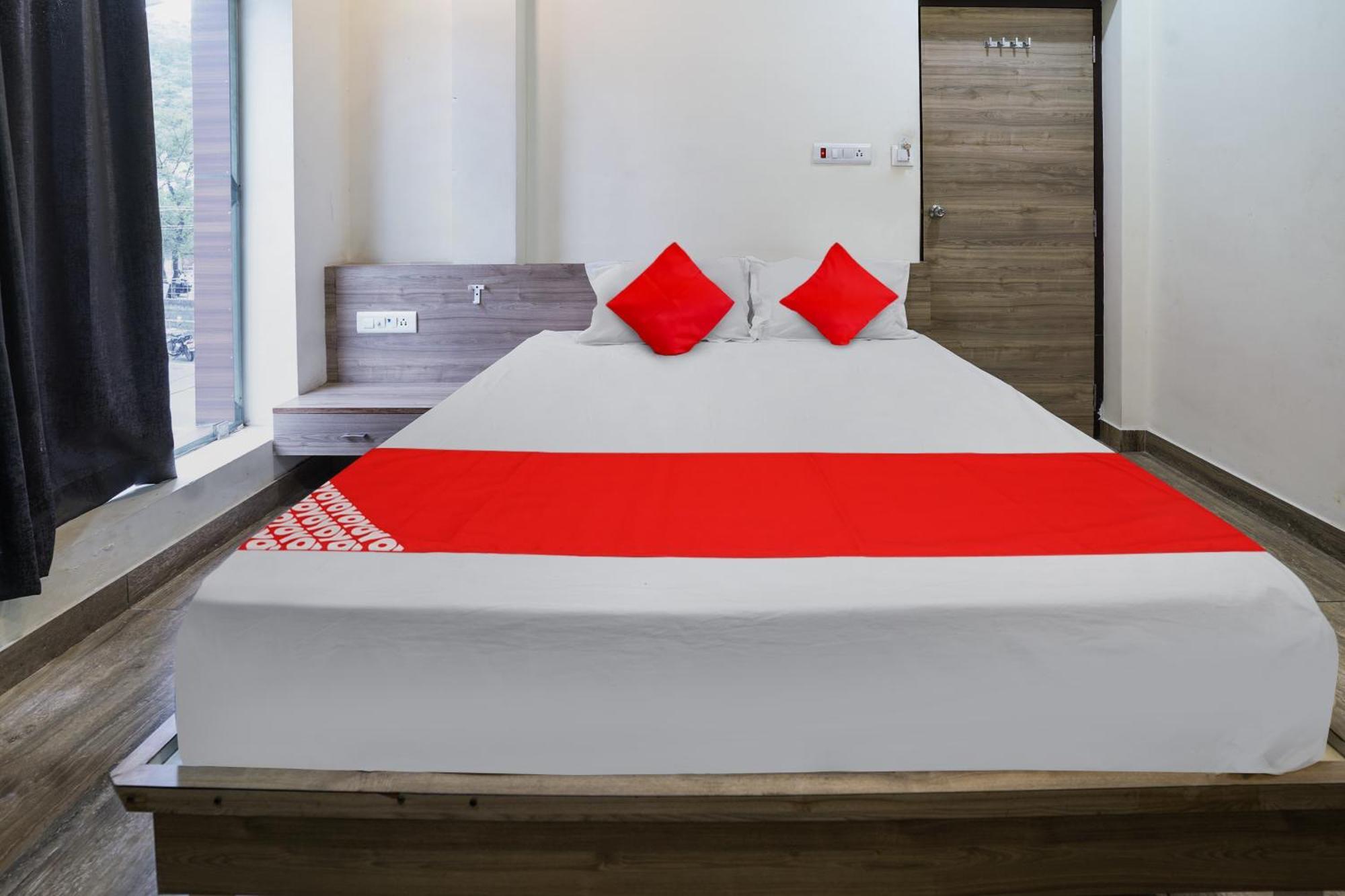 Oyo Flagship Pawan Park Hotel Vellore Exterior foto